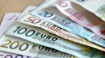 Troica imobiliară injectează 860 mil. euro în România
